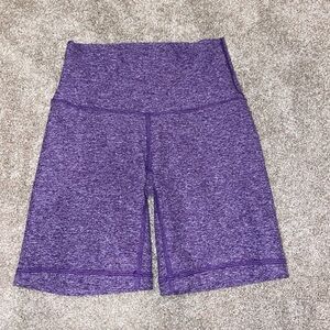 Aritzia TNA Action Cozy Fig Biker Shorts Size‎ XS 7” Purple